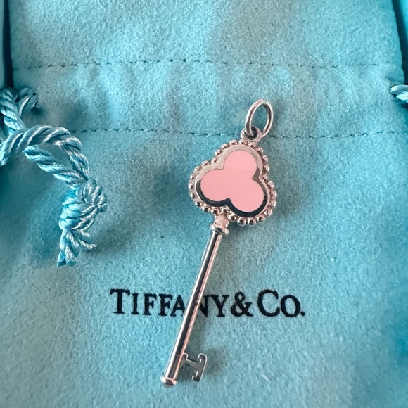 Authentic Tiffany & Co pink enamel Trefoil key silver - Picture 2 of 6